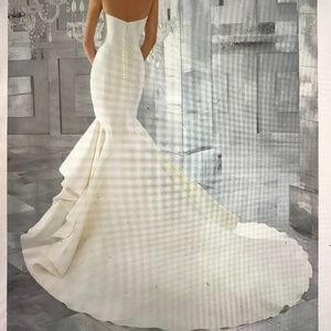 Brand New Mori Lee Merci wedding dress size 4